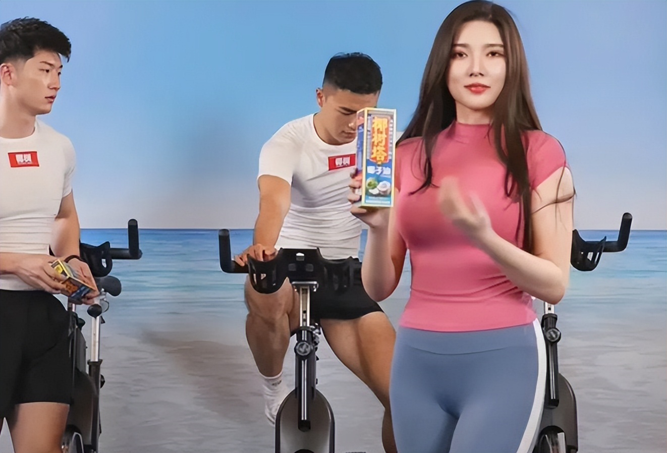 韩国女网红弹钢琴的视频,韩国网红女主播