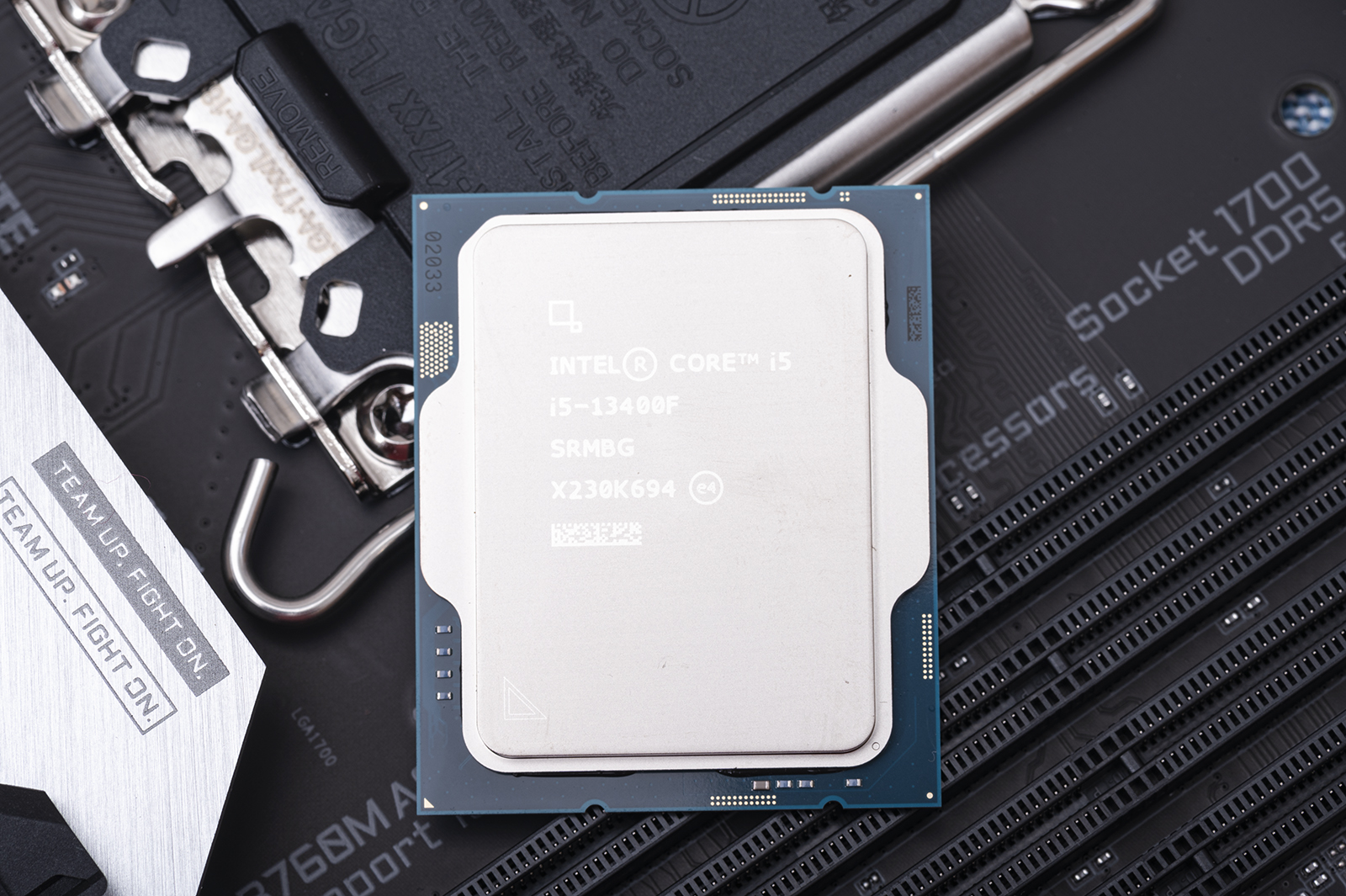 13代酷睿i5处理器能打csgo吗,13代和十二代酷睿i5核显游戏测评