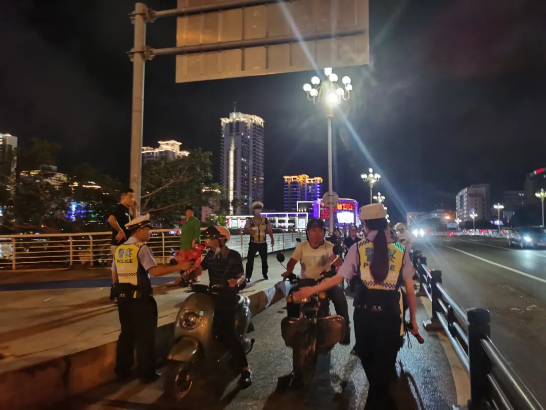 夏季行动丨吹响平安集结号！三亚市公安局启动夏夜治安巡查宣防第一次集中统一行动