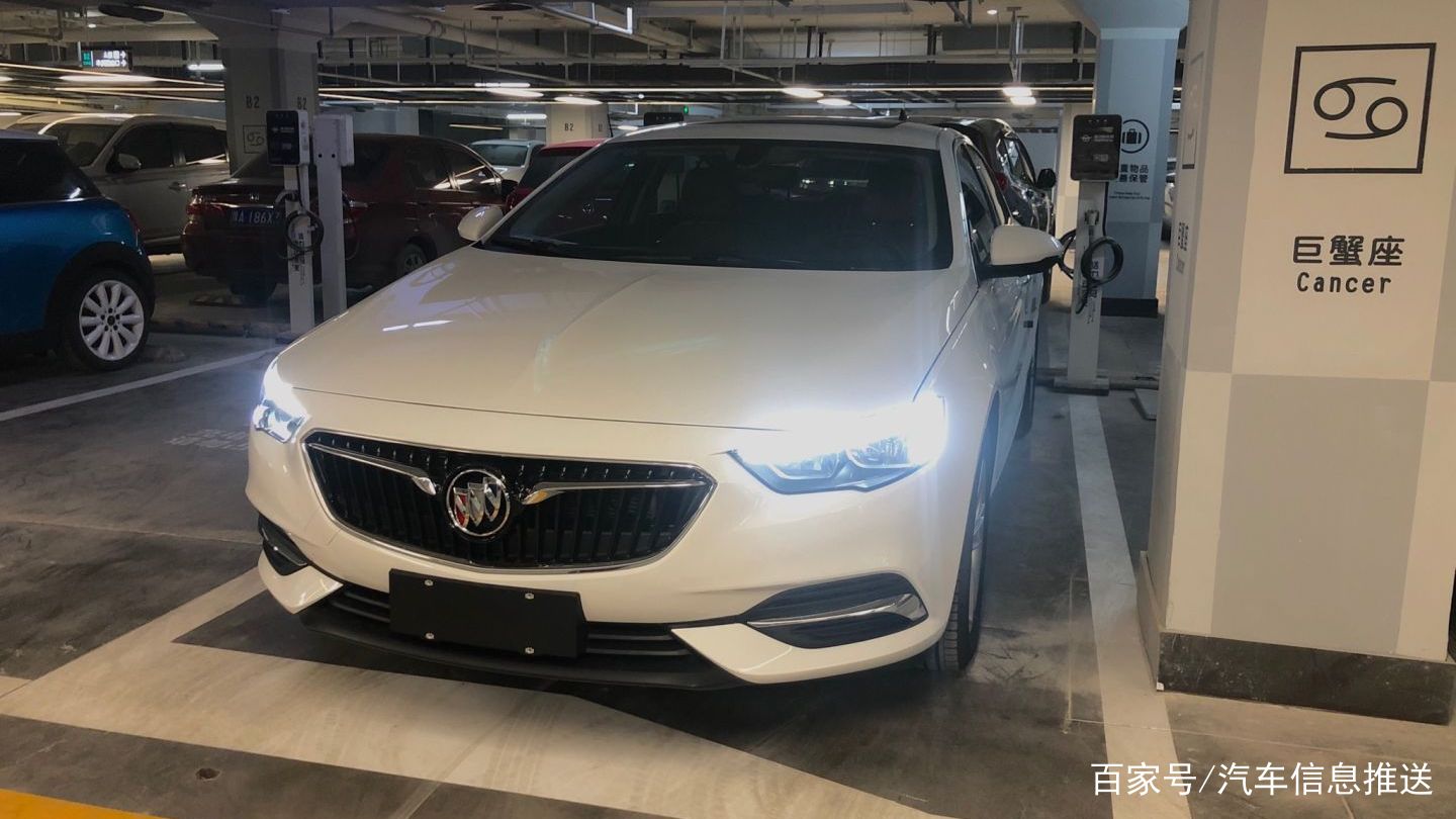 别克君威和丰田卡罗拉1.2t精英版,新款别克君威和新款卡罗拉