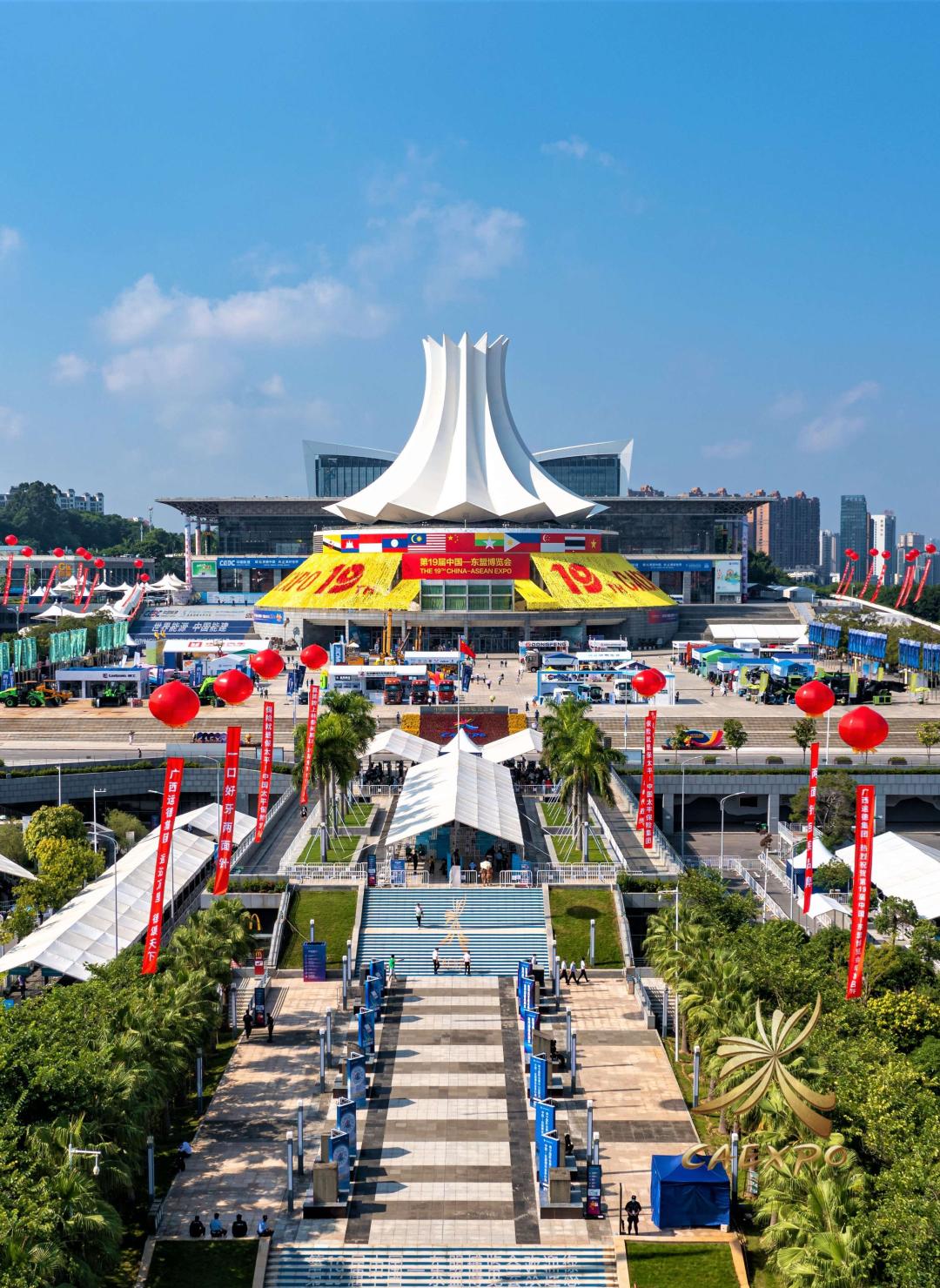 半年纪念册语录,翻开日记本里面都是你的痕迹