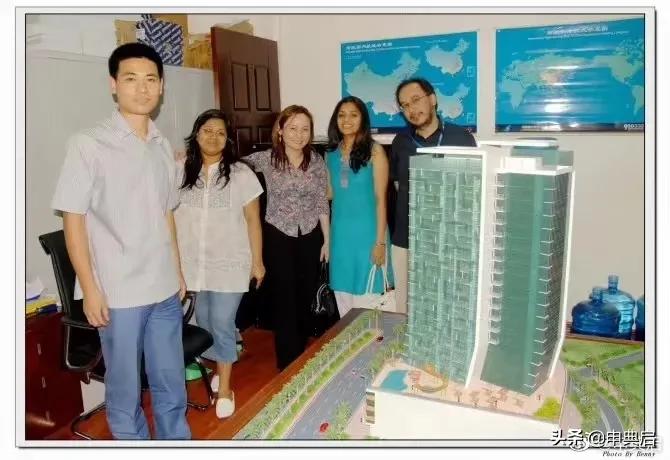 迪拜华人欧文卖手机50元一台，中国低价工业品是非洲人民的救星