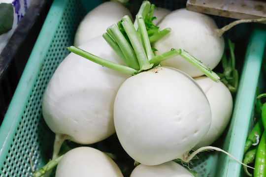 简单的羊肉萝卜汤做法,羊肉怎样炖萝卜汤去膻味