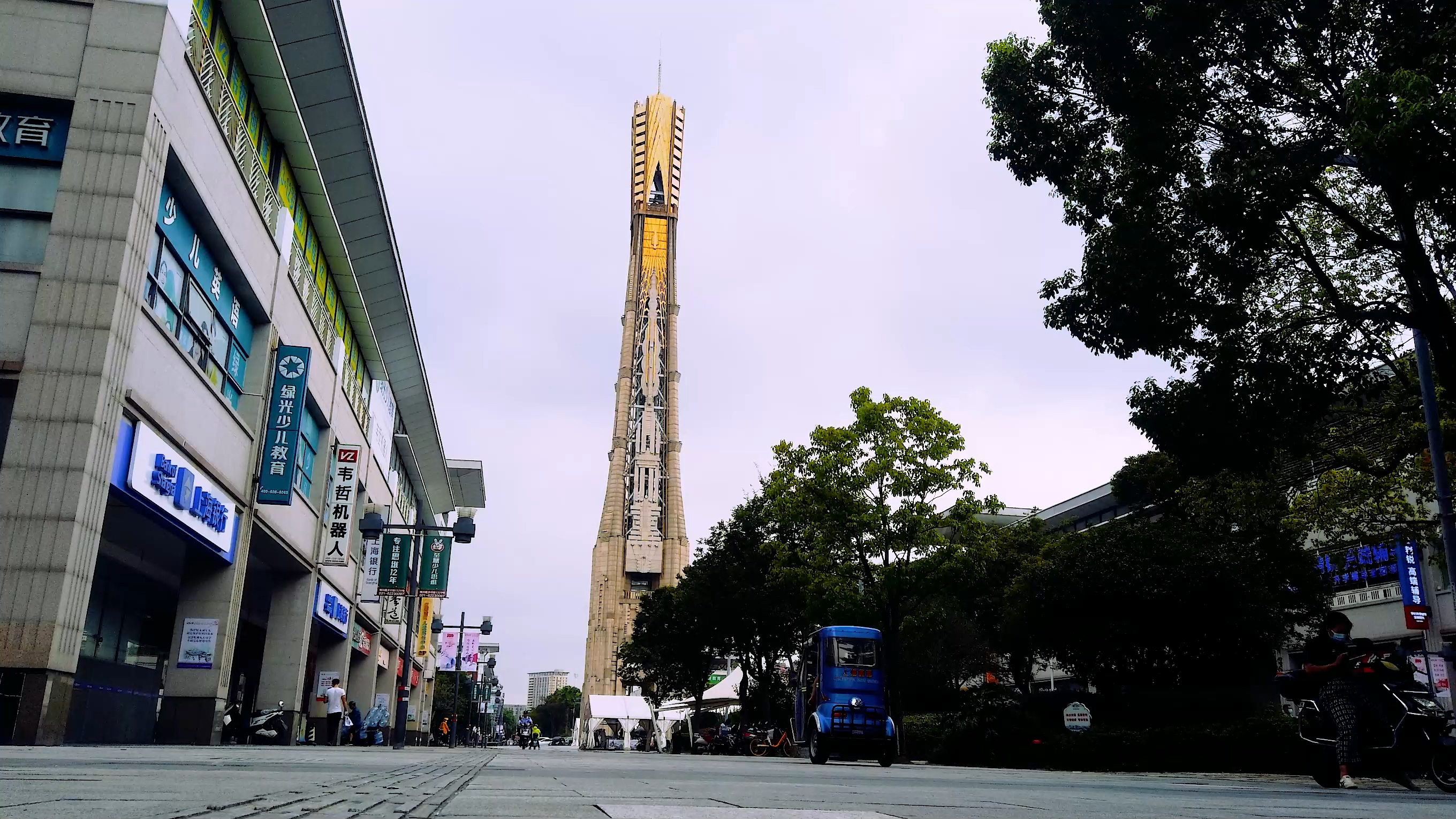 上海除了黄浦江还有什么江,上海黄浦江哪边是上海中心