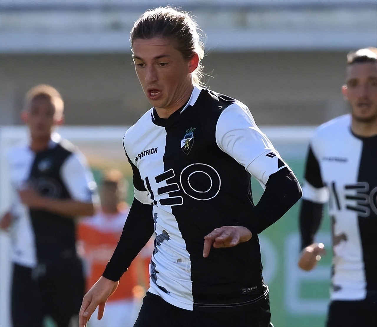 曾经的梅西现状,曾经的小将梅西