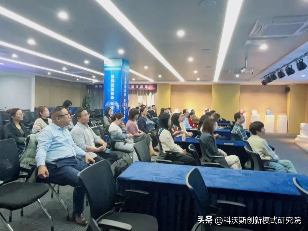 浼佷笟鐮斿澶х枂,浼佷笟鐮斿璧拌繘闈掑矝