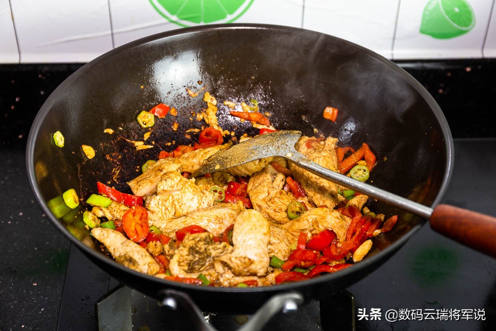 还在为厨房去重油污发愁吗,三禾氮化炒锅好吗