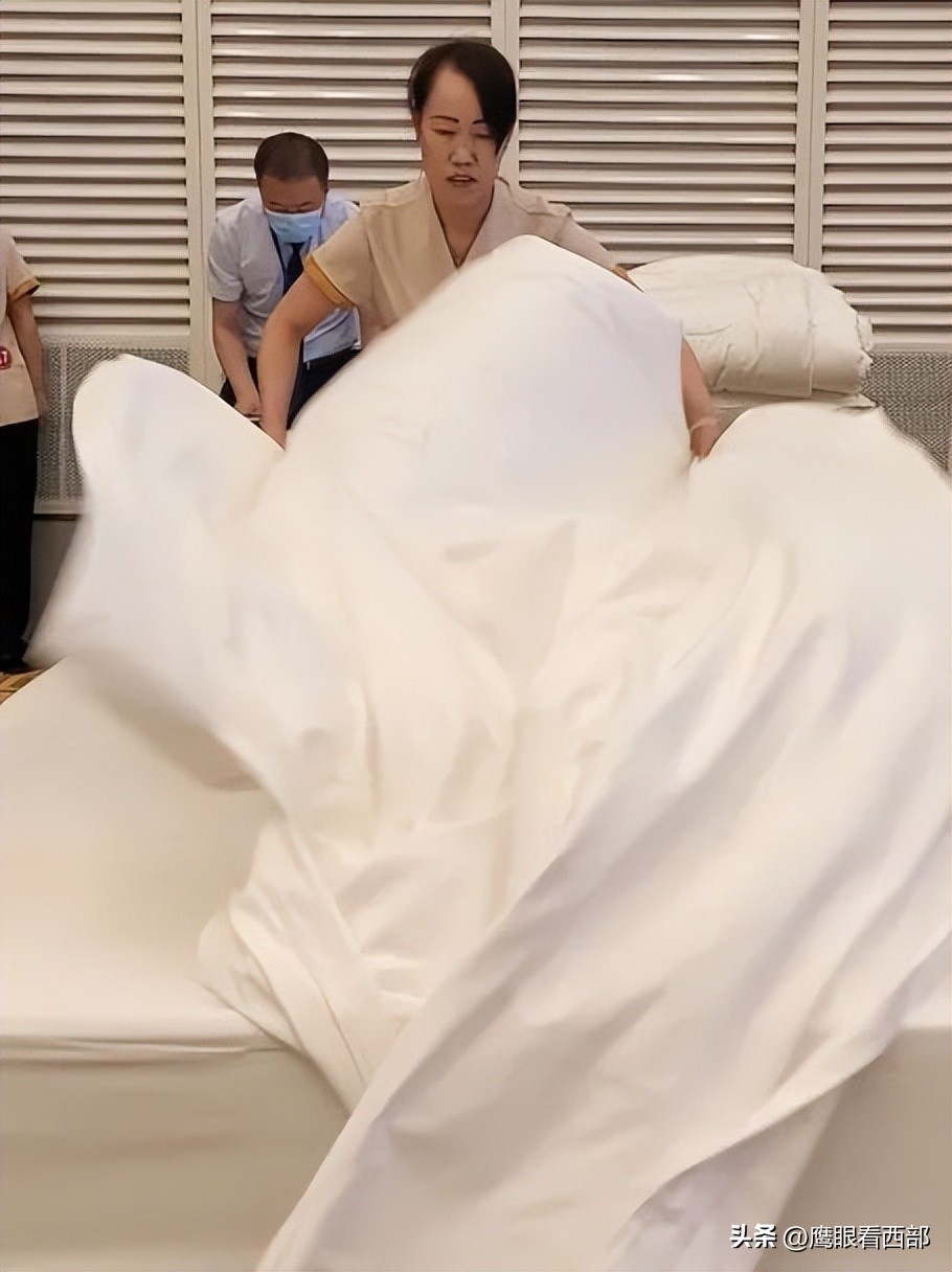 平凉广成大酒店举办餐饮、客房服务员“岗位赛马”活动