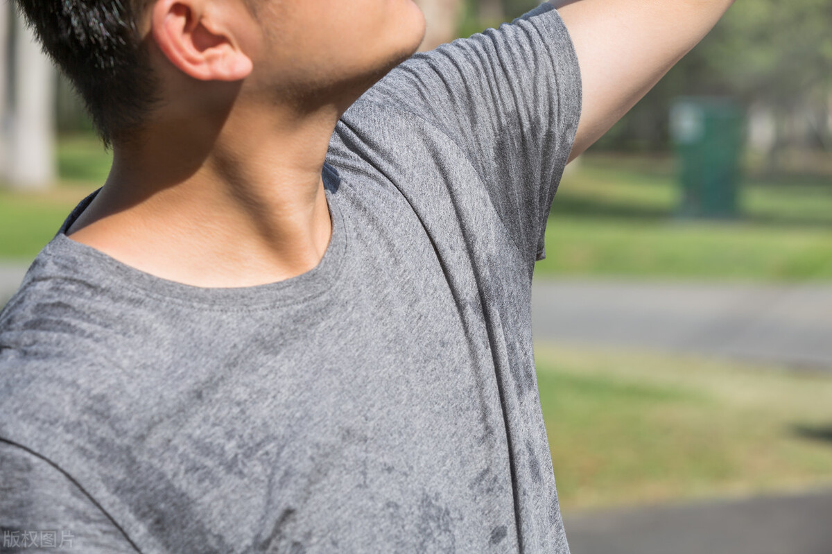 气虚自汗和阴虚盗汗有什么区别,阴虚盗汗和表虚自汗有什么差别