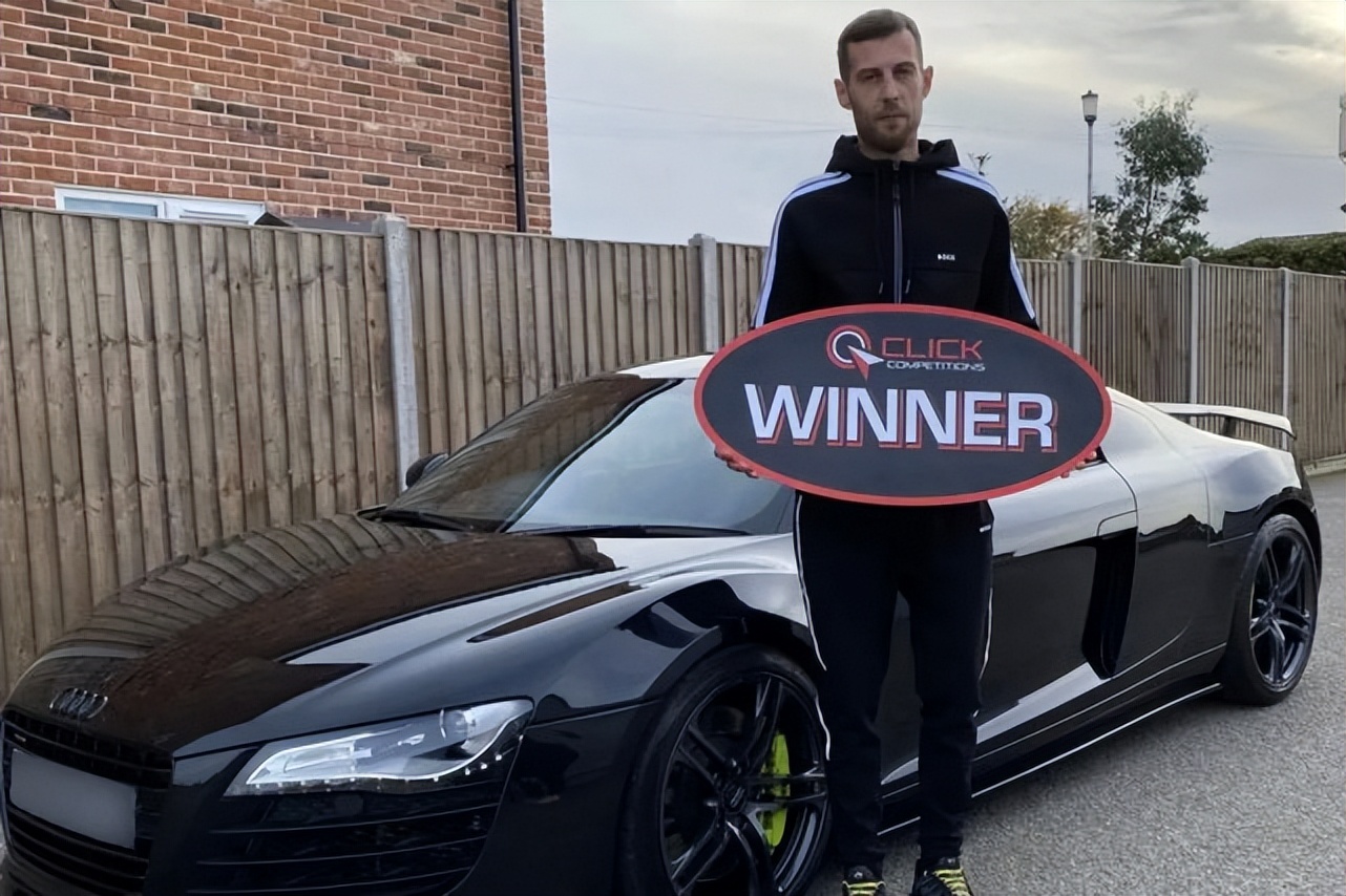 英国小伙中彩票巨奖,英国小伙中彩票十年花光了