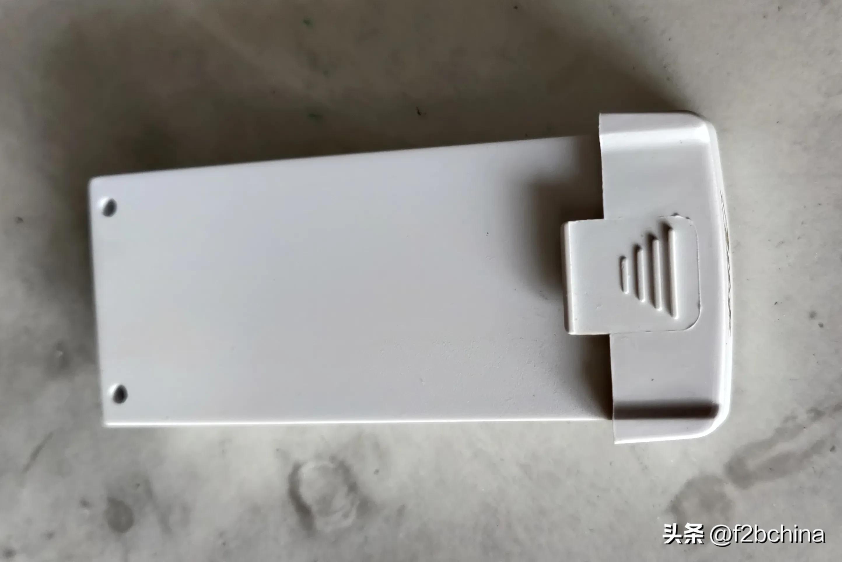 无人机电池鼓包拿不出来,无人机电池鼓包了能置换吗