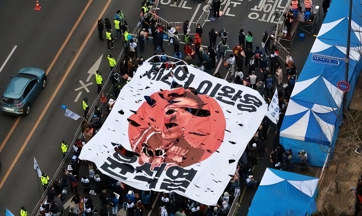 韩国人如何看待尹锡悦惨败日本,韩国本土对尹锡悦的看法