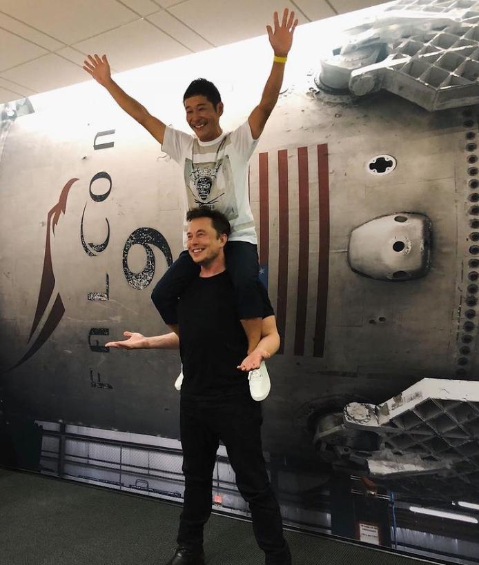 狂撒10亿送网友，花700亿“征女友”绕月旅行：是有钱人的快乐？