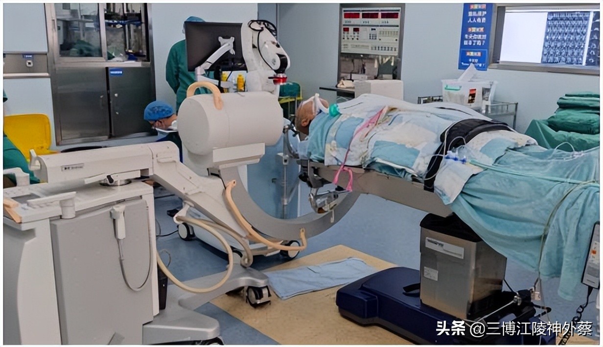 无缘无故面部疼痛怎么解决,面部有时感觉疼是什么原因