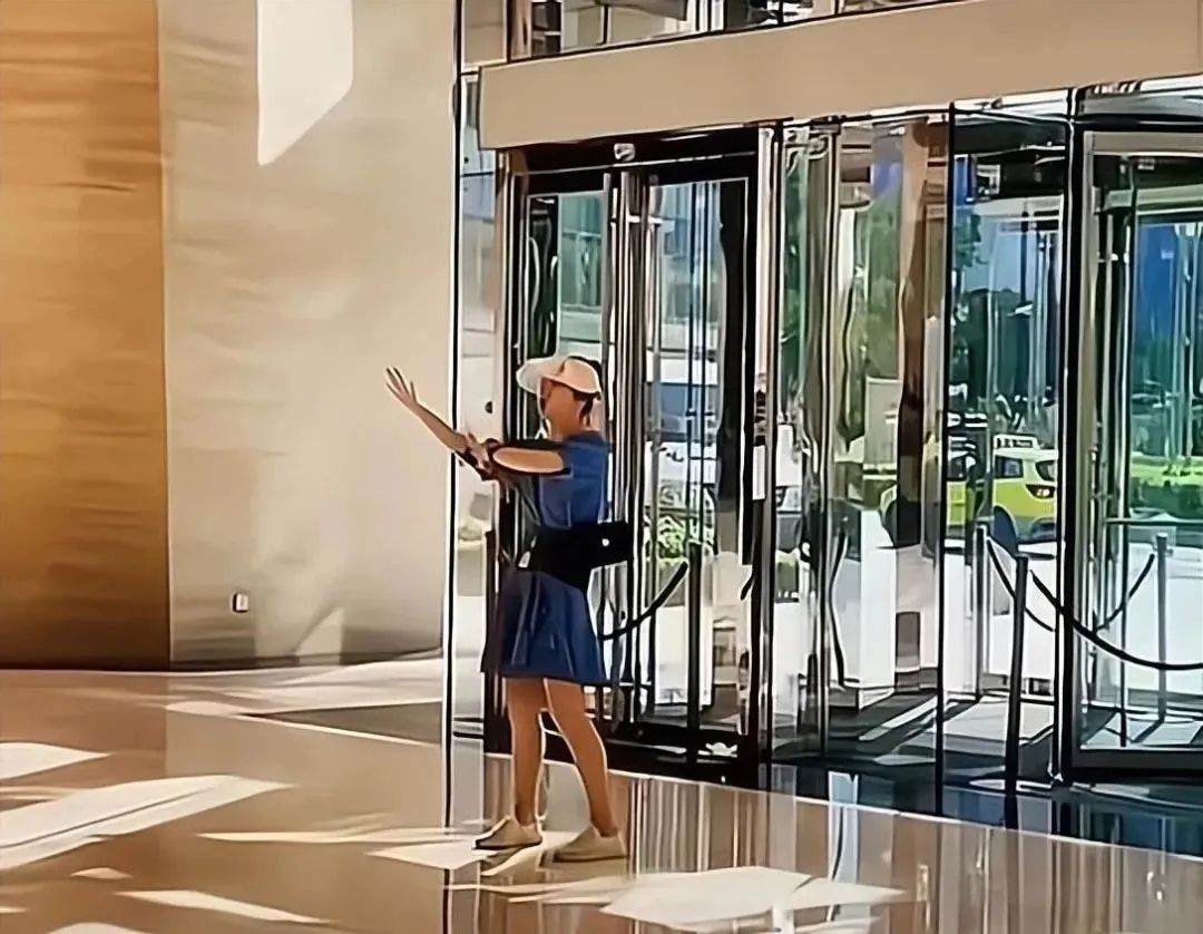 上海女高管发疯,上海女高管发疯视频原版