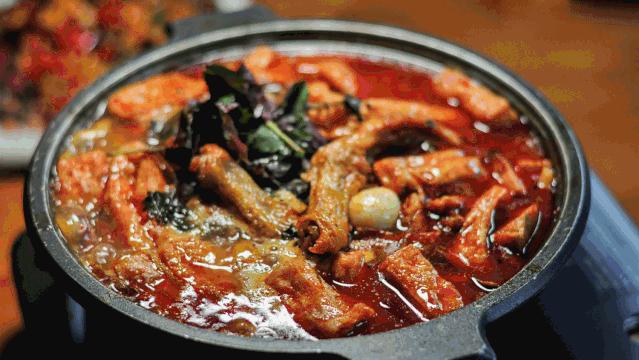 被一碗螺蛳粉耽误的夜宵宝藏,被螺蛳粉耽误的烧洋芋选手