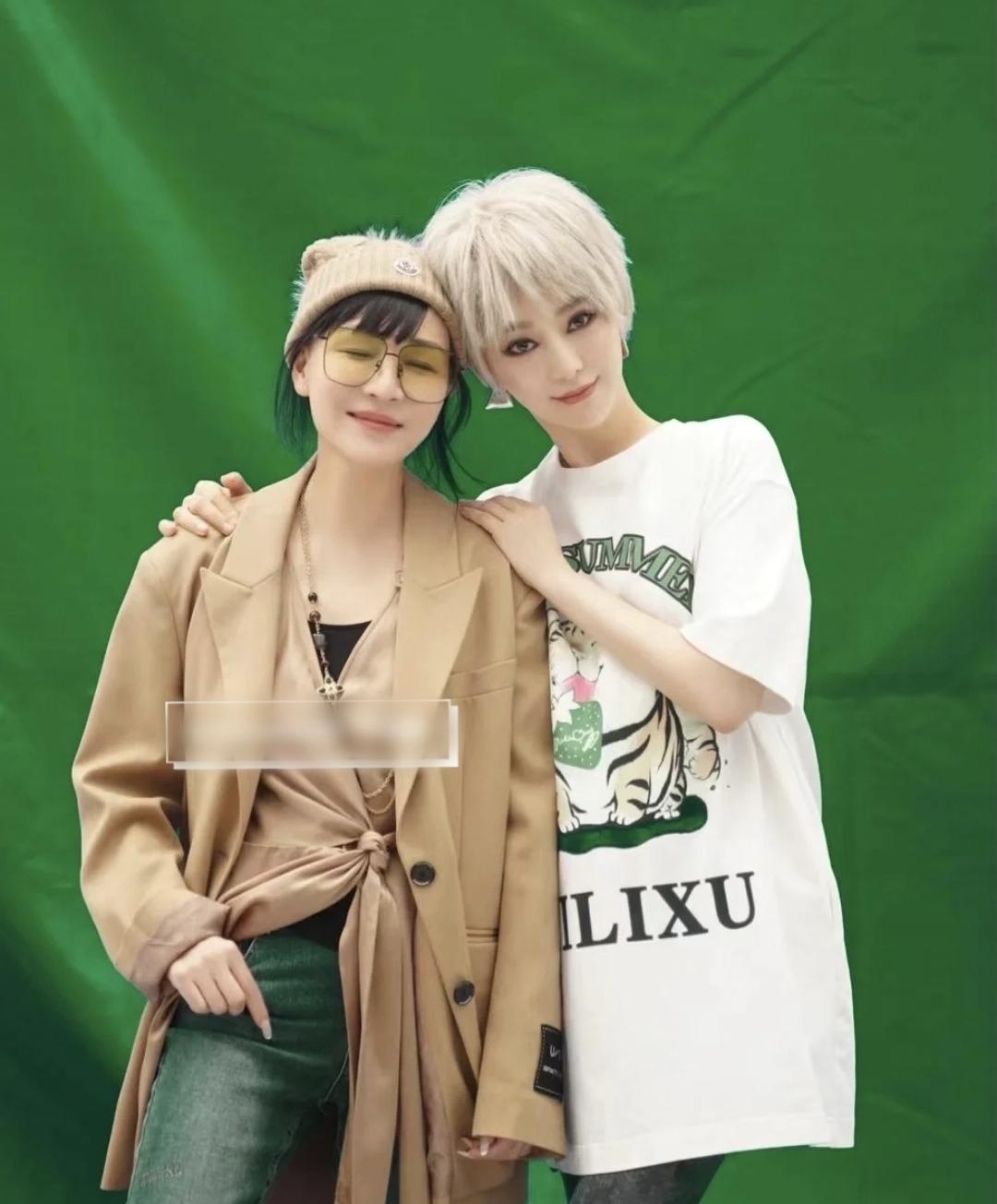 范冰冰戴白色假发玩自拍,范冰冰高清近镜头混剪