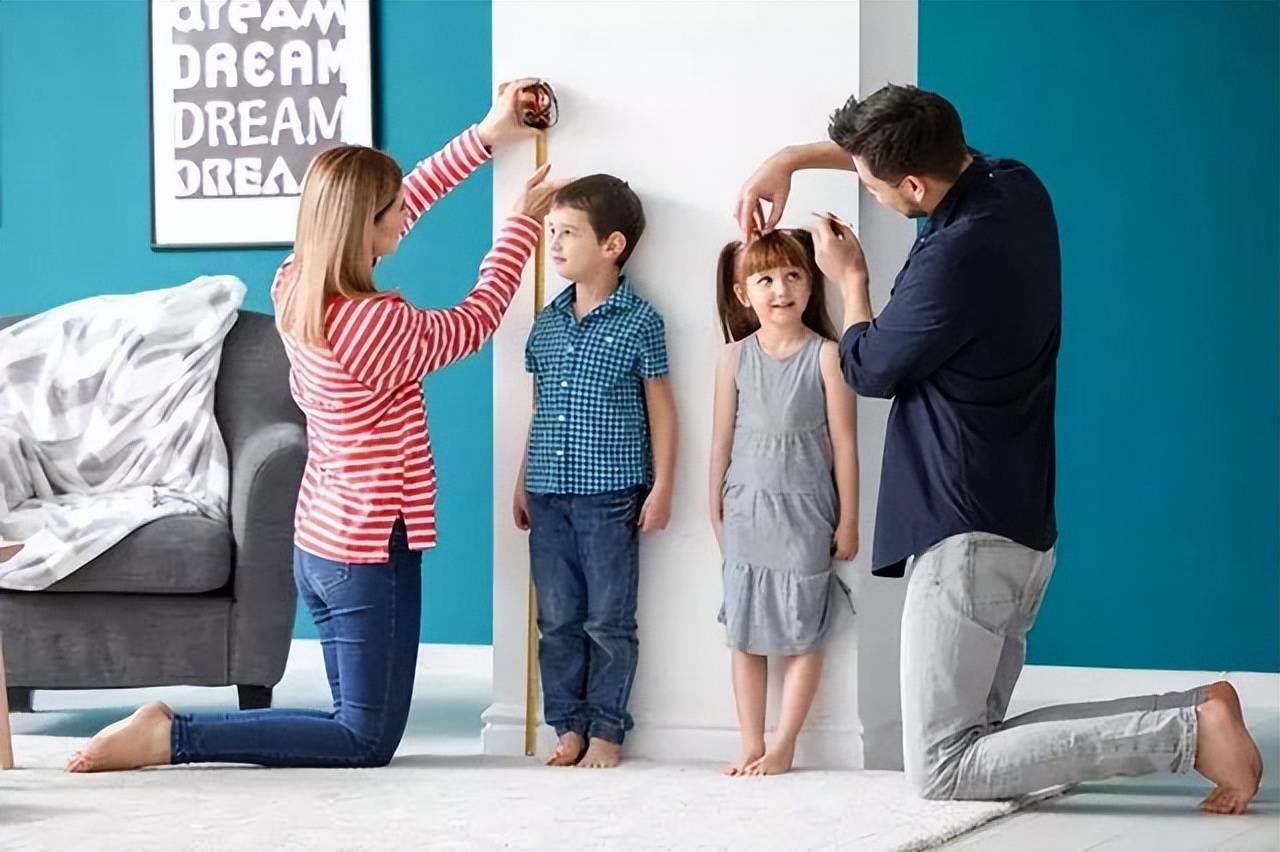 最新1-18岁孩子身高标准表,2022年标准你家孩子身高达标了吗