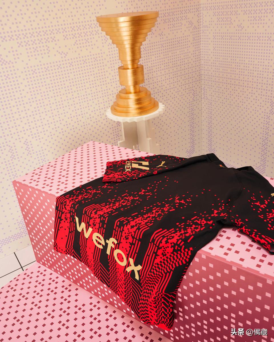 限量7张！TheDugout上架C罗超大幅签名海报