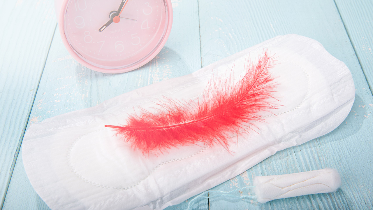 子宫内膜增厚乳房胀痛,子宫内膜增厚引起乳房胀痛吗