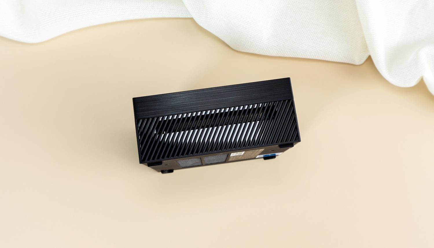 拥有MiniPC华硕PN41后，也就多了一台高清*放播**器+办公神器