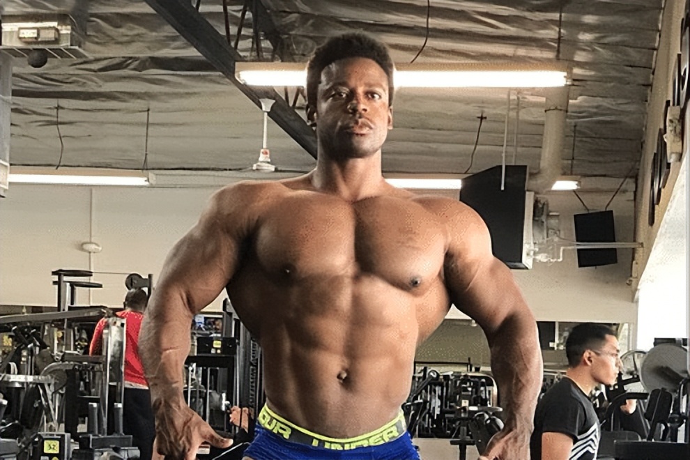 黑天鹅安斯利个人展示,黑天鹅安斯利肩部动作