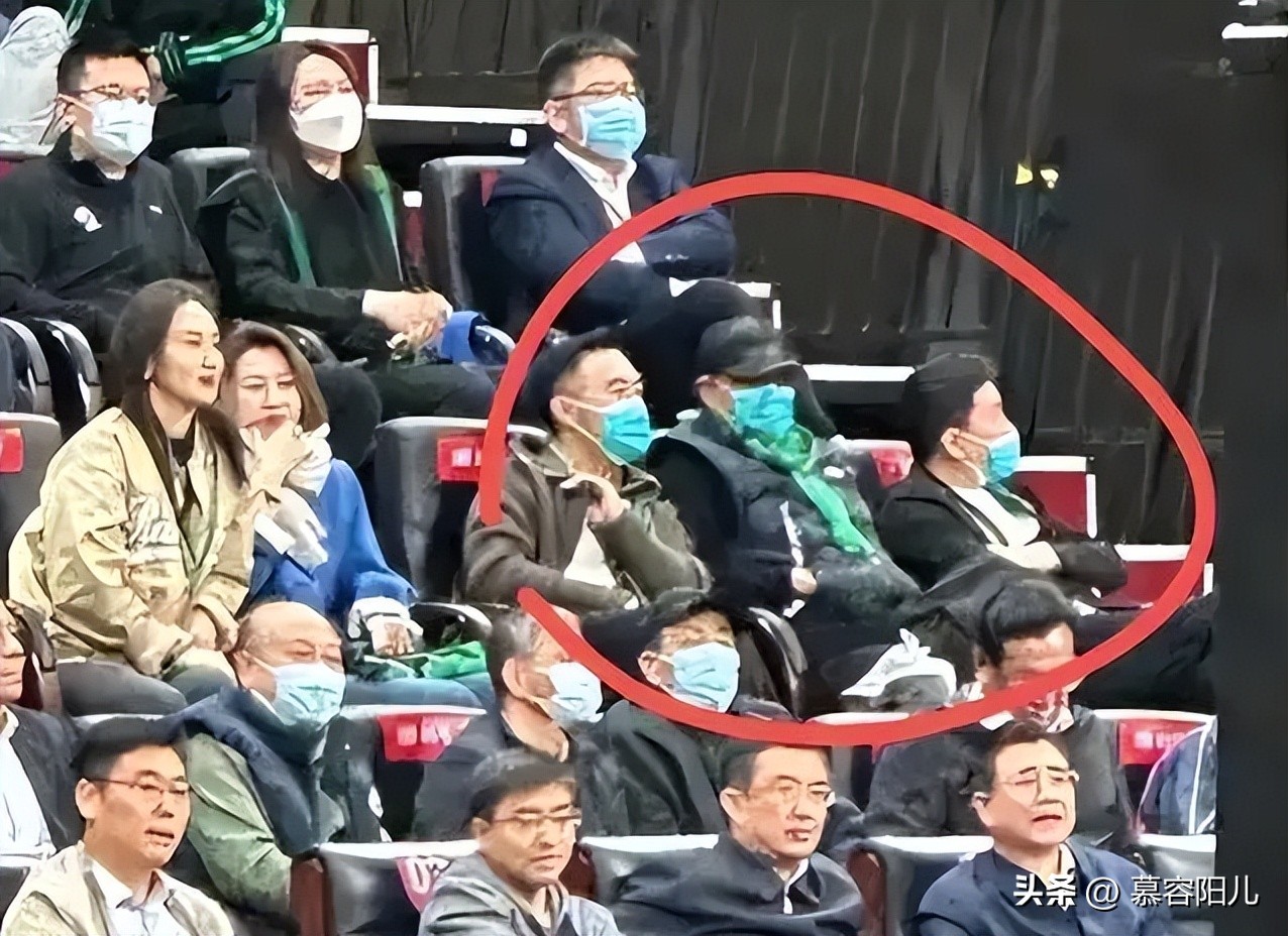 赵本山设宴款待杨鸣,赵本山助阵辽篮展宝刀