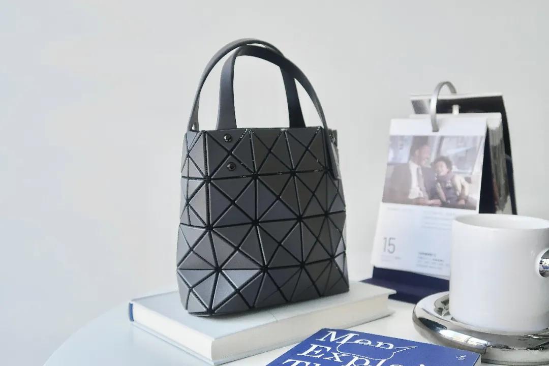 倪妮和张小斐脸型,倪妮和张小斐谁更好看