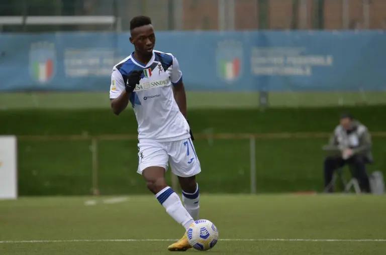 从非洲到意甲,来自第八级别难民队的新星告诉我们为什么热爱足球