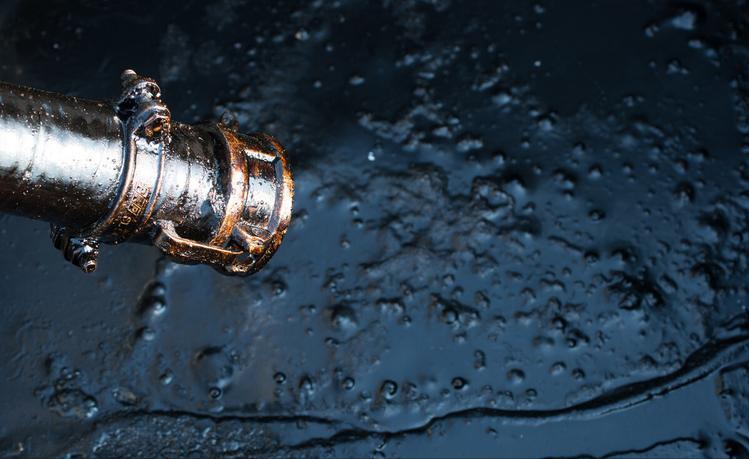 一桶原油提炼多少成品92号汽油,一吨原油能提炼多少柴油和汽油