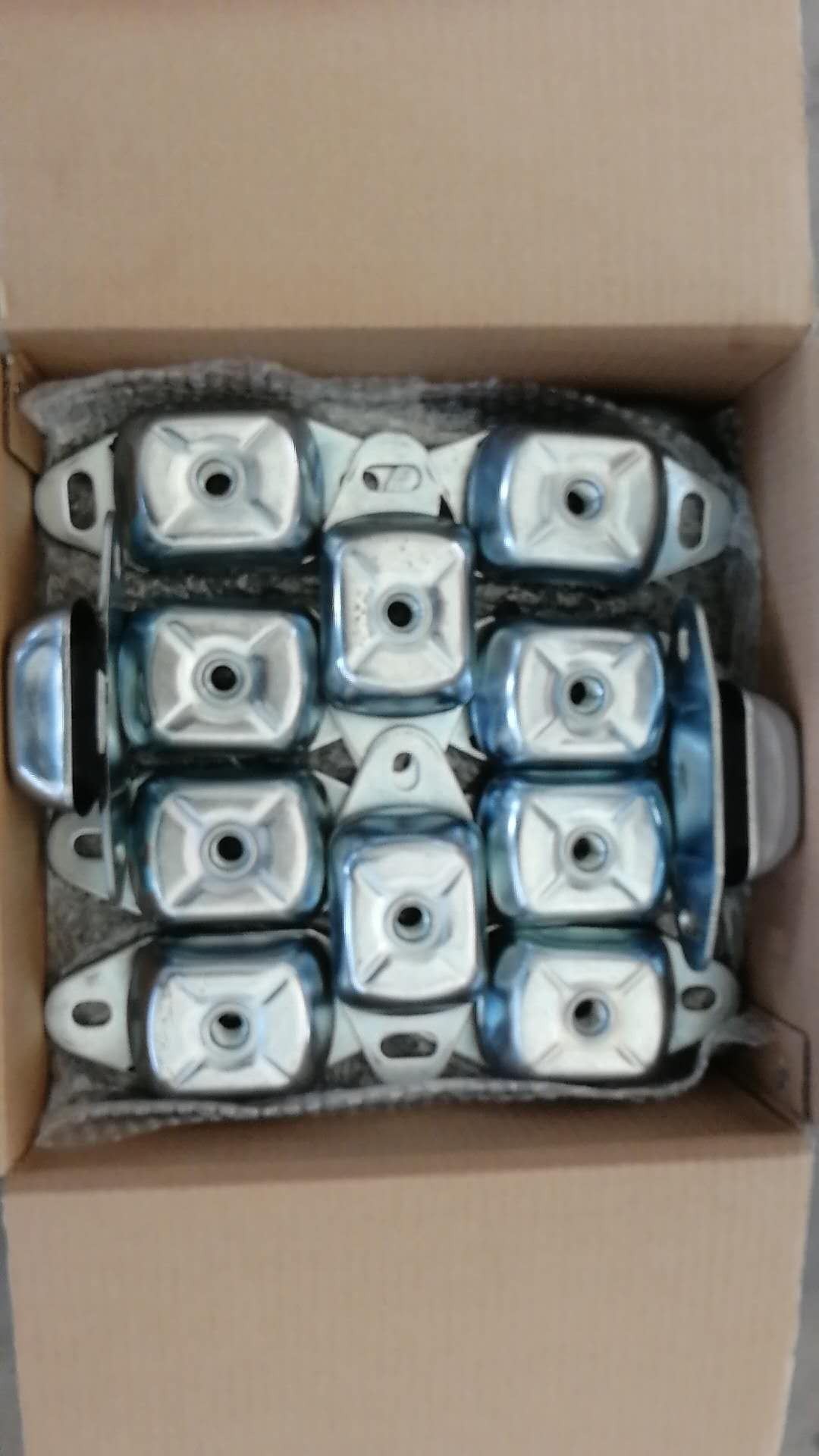 汽车减震器，能有效提升乘车舒适性！它是如何工作的？