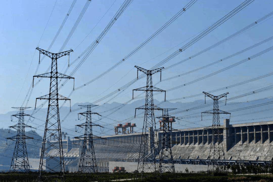 发电厂多出的电去哪里了,发电厂发出来的电用不完怎么解决