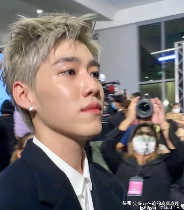 泰剧偶像林祎凯PPkrit被记者问哭了：已就台湾之行*谤诽**言论报案