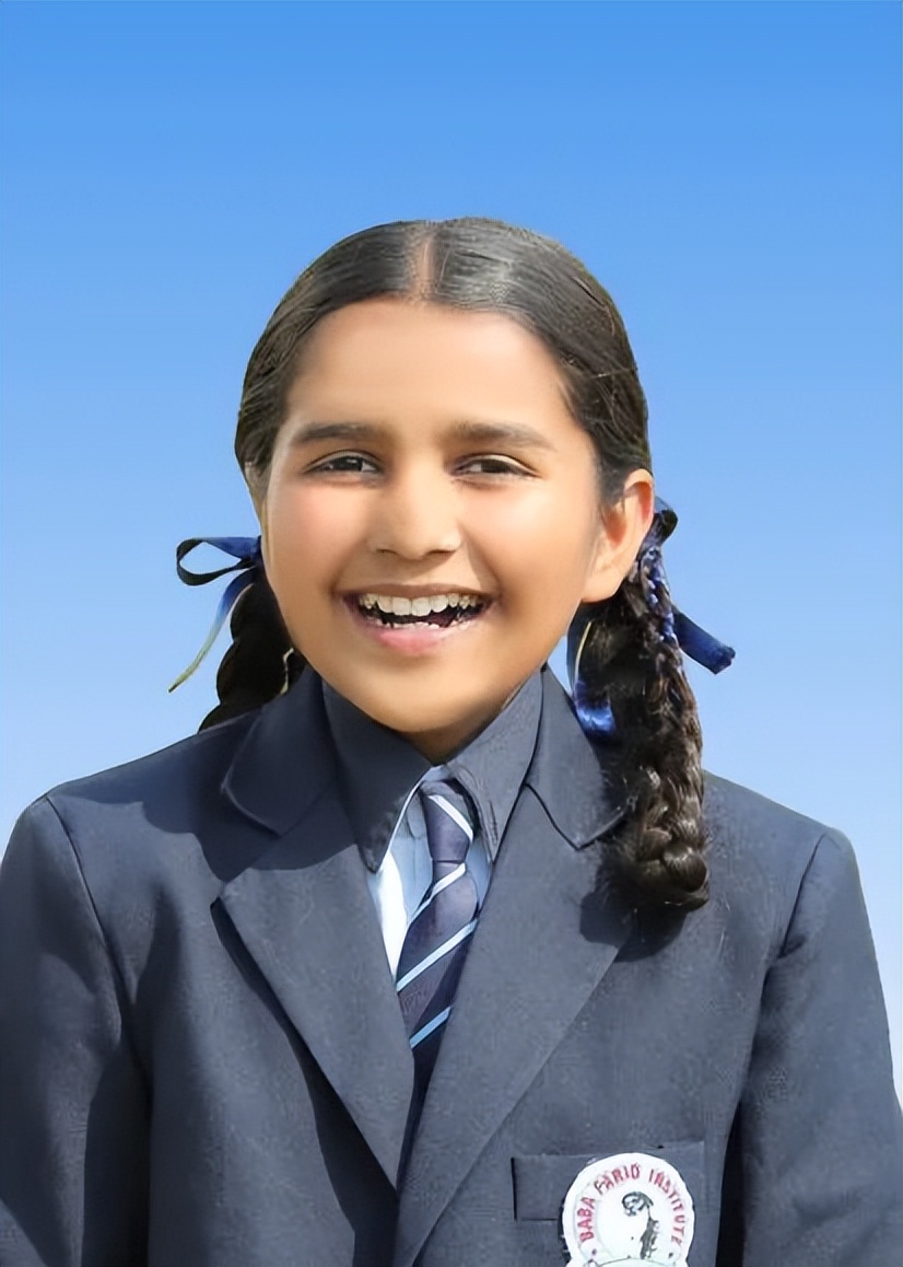 怎么照一寸白底证件照电子版,怎样将证件照设为标准证件照