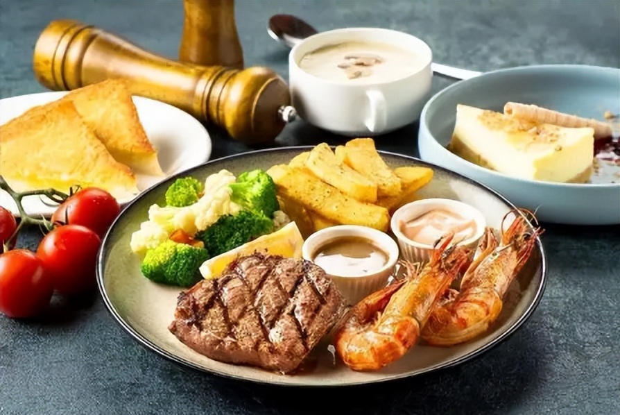 早上不饿中午不饿偏偏晚上就饿,吃多了撑吃少了又饿咋回事