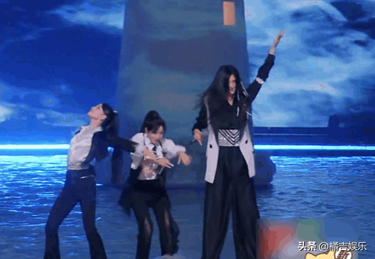 徐怀钰张嘉倪一起跳的舞,徐怀钰张嘉倪赵丽娜完整版