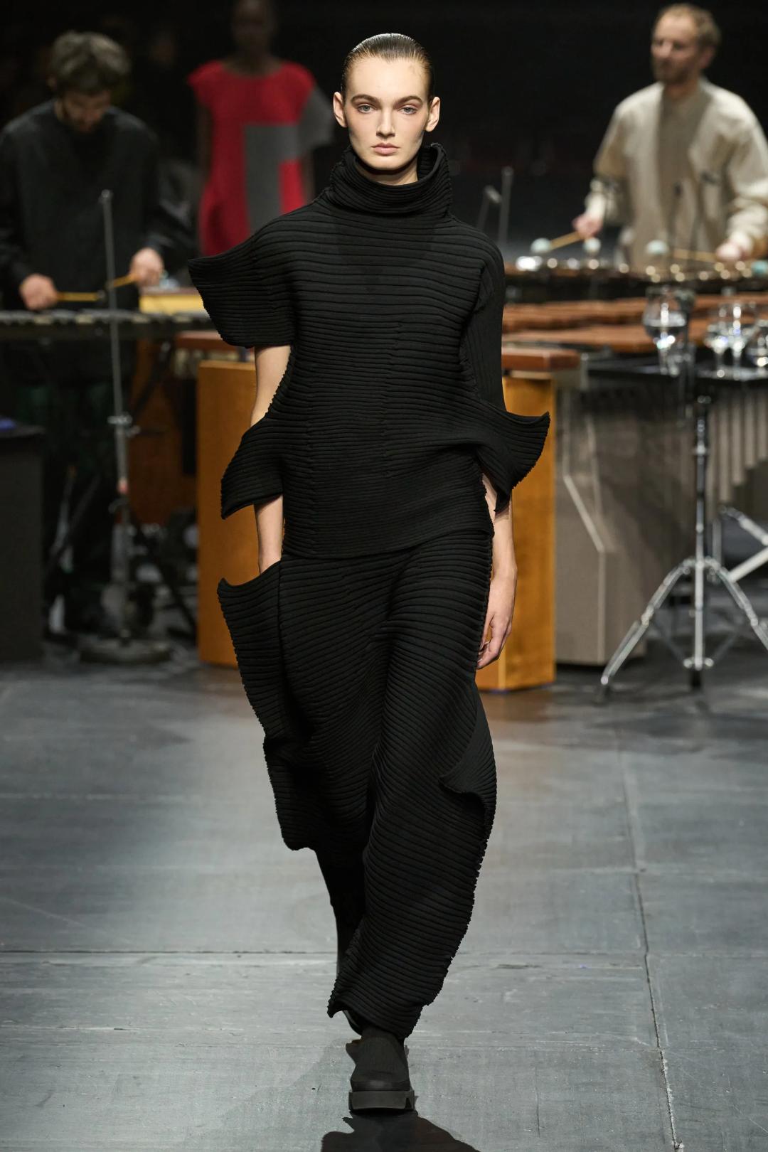 2023秋冬伦敦时装周收官,2022秋冬巴黎时装周什么时候开始