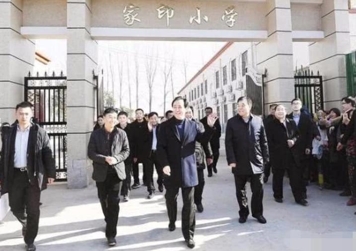 许家印祖屋对联,许家印老家树被砍