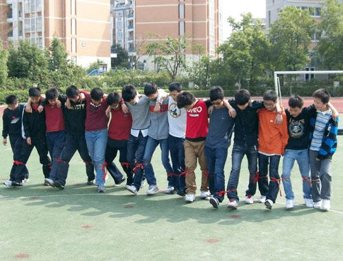 适合年轻人玩的团建小游戏,适合团建的小游戏冷门