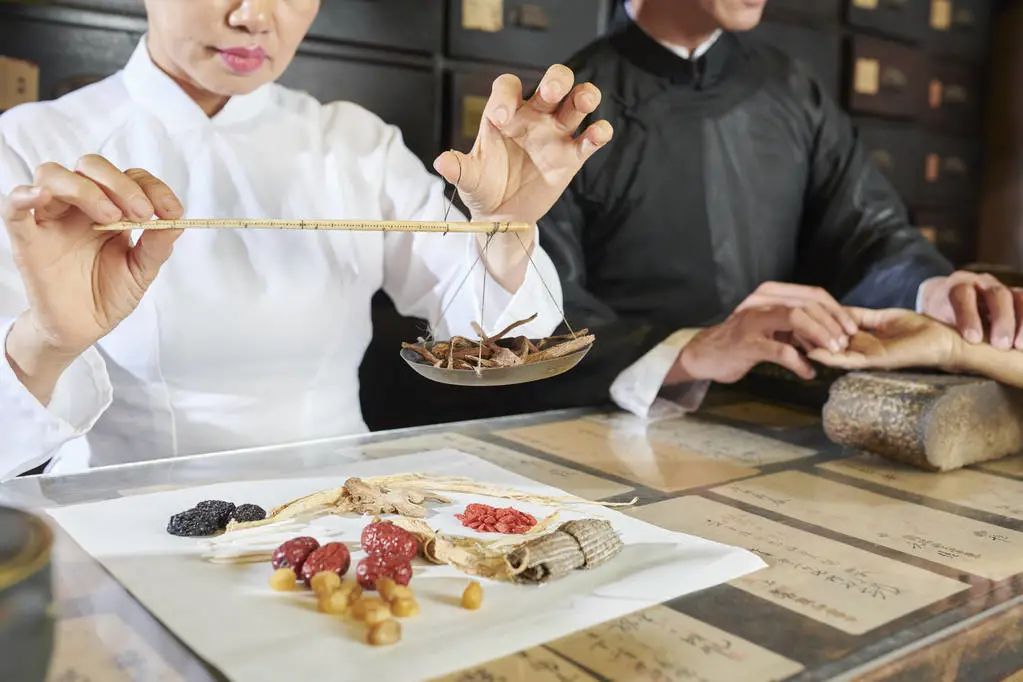 反复腹泻腹痛当心溃疡性结肠炎,反复便血是肠癌吗