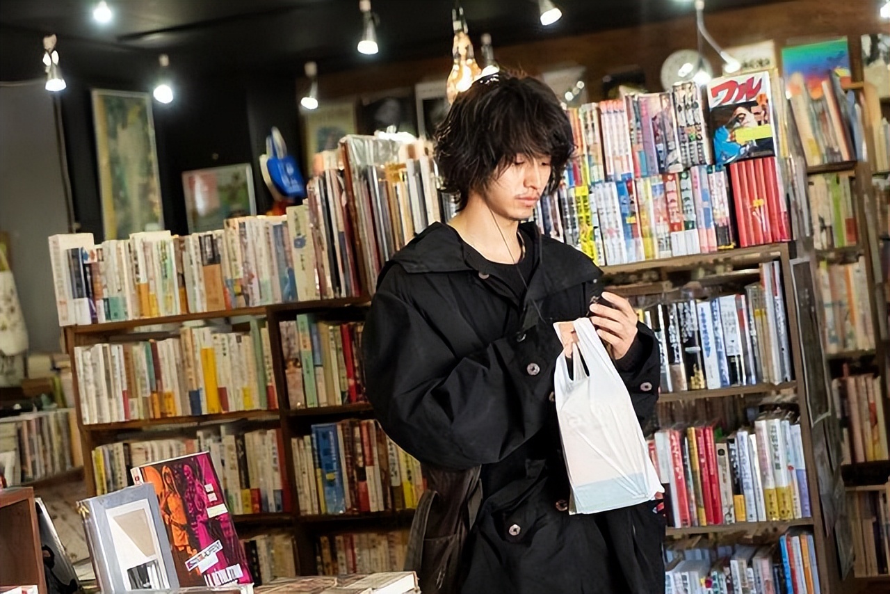 为什么有些人没有朋友亲情淡薄,朋友很少亲情淡薄的人