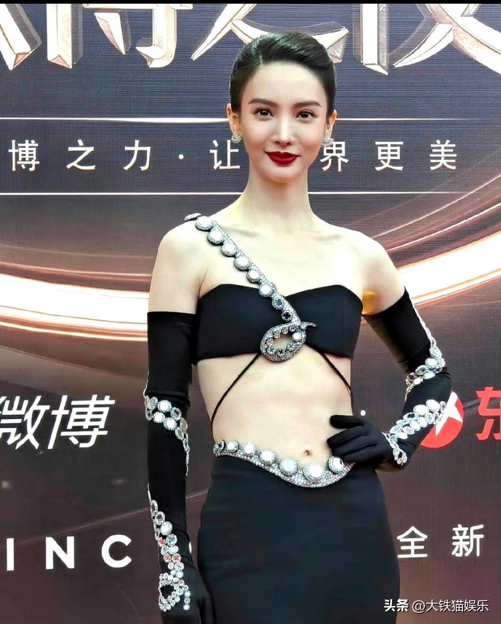 李小冉和阿娇近距离合影,李小冉阿娇合影