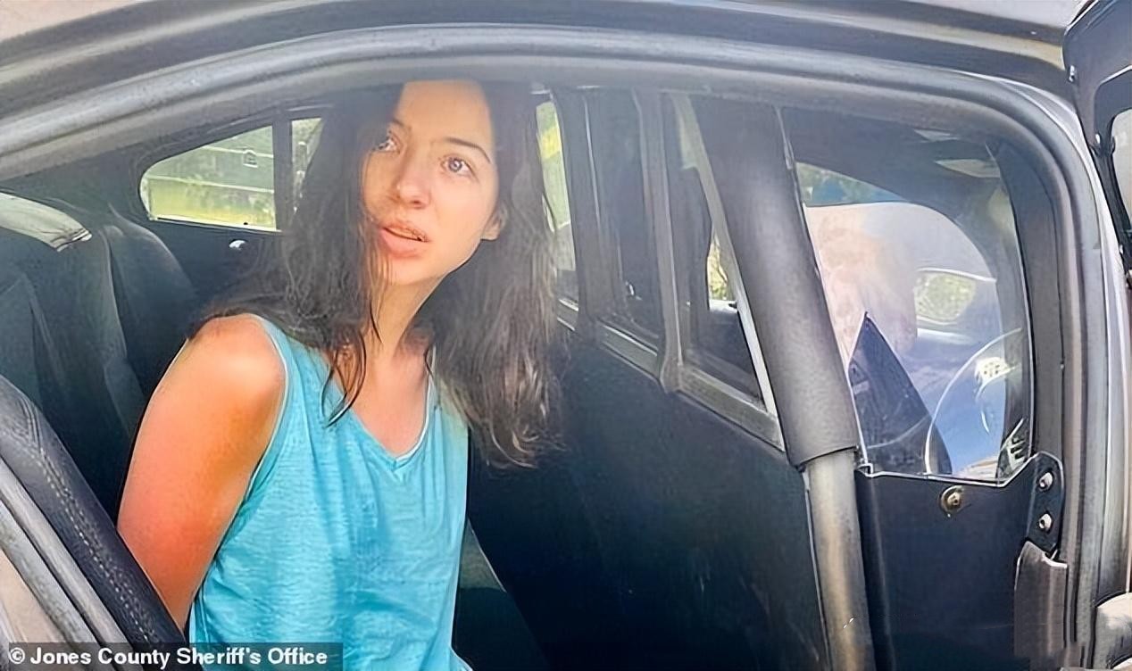 美国女孩侵犯自家狗狗被捕，背后有什么样的社会文化心理