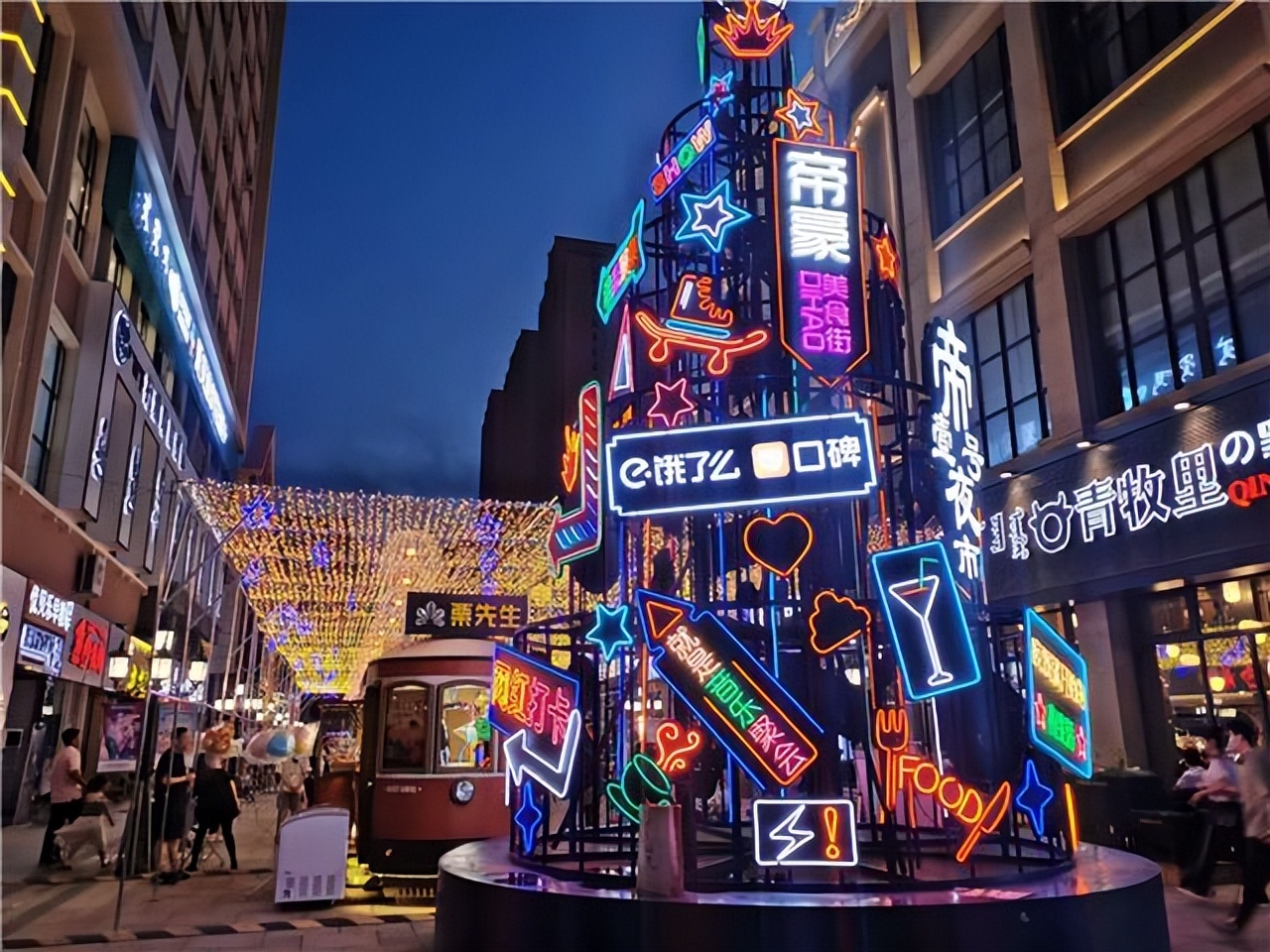 当下的地摊经济翻红,创新式的地摊经济