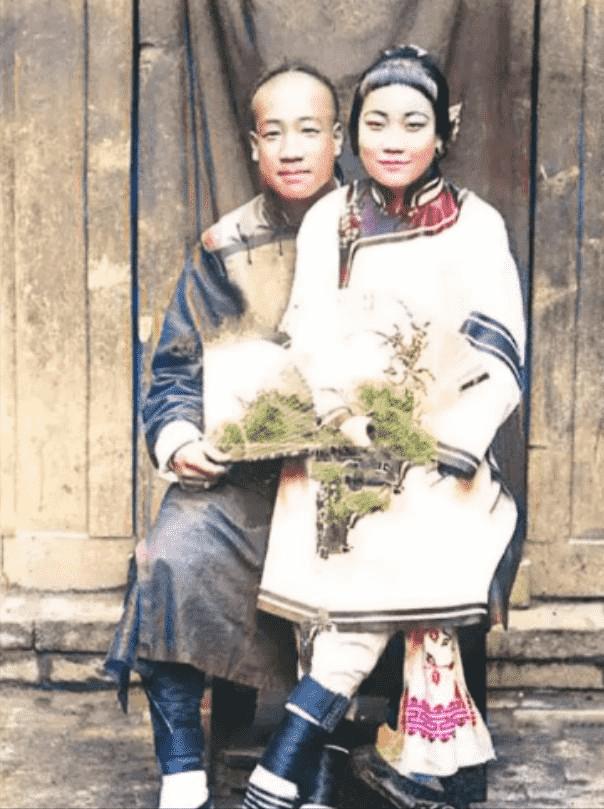 鏃ュ啗鍏借褰╄壊鐓х墖,渚靛崕鏃ュ啗鍏借缁濈増鐓х墖