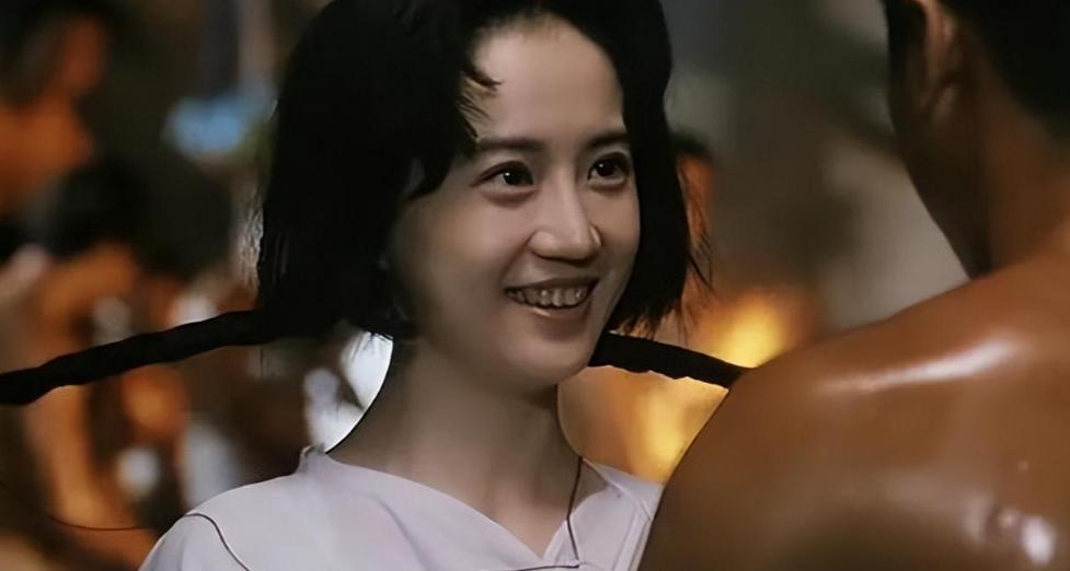 桑妮的20岁照片,桑妮颜值巅峰出家