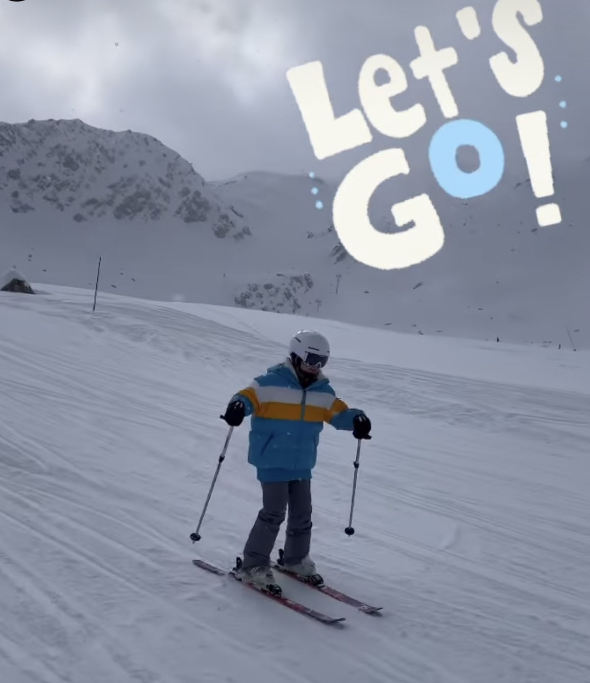 贝克汉姆晒和小七对嘴亲亲合照,贝克汉姆为女儿小七庆祝生日