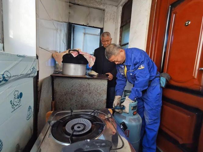 瓶装的液化气有掺假吗,液化气越来越不耐烧