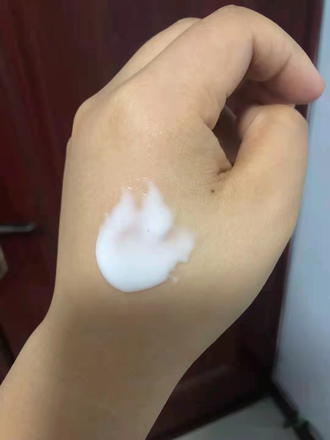 ahc水乳和雪花秀哪个好,雪花秀补水保湿水乳推荐排名第一