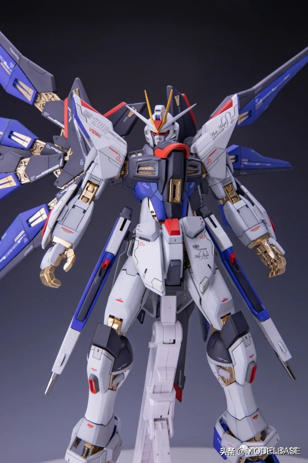 万代mg巴巴托斯喷涂场景重现,万代mgex强袭自由板件